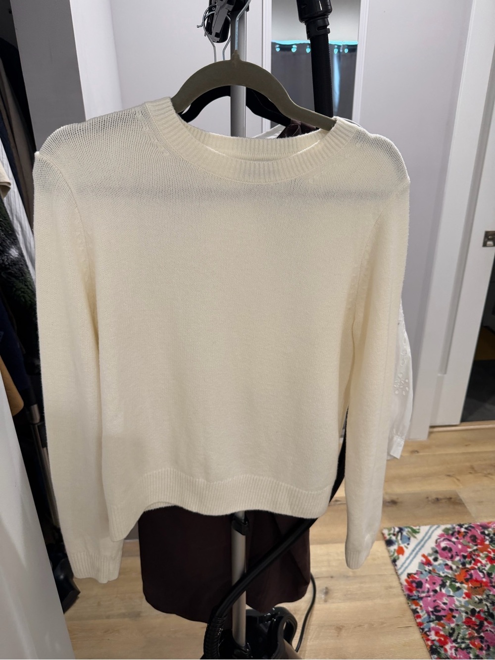 GAP Cream Crewneck Pullover Sweater